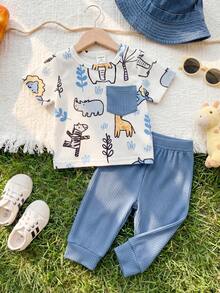 SHEIN Playful Pals 2件/套 新生兒男嬰 & 女嬰休閒可愛卡通簡約基本款套裝，藍色 & 白色動物長頸鹿牛象犀牛斑馬獅子草葉印花短袖T恤上衣 + 彈性腰藍色純色長褲附口袋，採用柔軟羅紋針織面料，適合夏季日常穿著、購物、旅行、度假及各種場合 - 藍色 - 查看 5