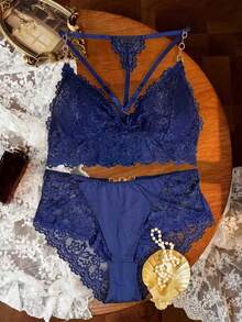 Divavoom Conjunto de lencería sin aros de 2 piezas, talla grande, serie clásica y sexy, con patchwork de encaje, decoración de botones con flor de ciruelo y strass - Azul Marino - Ver 6