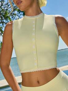 Fluxe Camiseta deportiva ajustada de mujer con botones y decoración de encaje en contraste para el verano - Butter Yellow - Ver 3