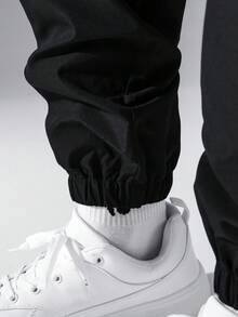 Manfinity Hypemode Men Flap Pocket Side Drawstring Waist Cargo Trousers - Black - View 3