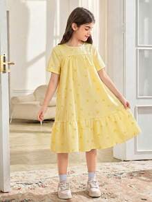 SHEIN Vestido corto casual holgado de línea A con cuello redondo, manga corta y lazo a rayas para niña preadolescente - Amarillo - Ver 4