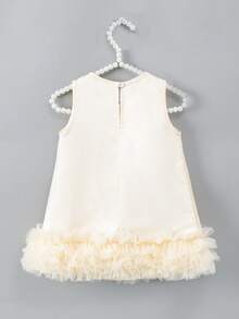 SHEIN Glamorique Kids 女嬰夏季洋裝，開學季，3個月至3歲，杏色，可愛時尚3D蝴蝶結，圓領，無袖，多層荷葉邊網紗洋裝，鈕扣開合，舒適柔軟，優雅時尚，適合春/夏季、生日、家庭、學校、派對，可作為禮物 - 杏色 - 查看 2