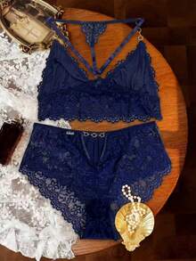 Divavoom Conjunto de lencería sin aros de 2 piezas, talla grande, serie clásica y sexy, con patchwork de encaje, decoración de botones con flor de ciruelo y strass - Azul Marino - Ver 7