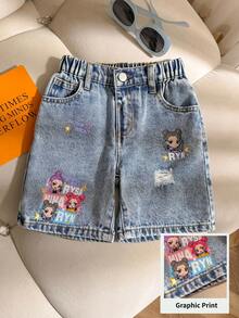 SHEIN Genkimix Kids 少女牛仔短褲，復古寬鬆風格，雪花洗水工藝，可愛卡通印花（粉色與藍色拼接 + 純真大眼睛），甜美可愛風；彈性腰圍適合成長中的女孩，寬鬆直筒版型遮肚且不限制活動，不像緊身款般束縛，柔軟舒適棉質面料，搭配T恤或吊帶背心打造甜美酷女孩造型，日常可愛休閒百搭OOTD - 淺藍色 - 查看 5