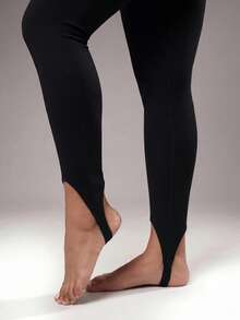 Radiana Women Sports Leggings Plain - Hitam - View 6