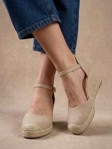 Espadrilles With Ankle Straps, Closed Design And Jute Platform Ccon - Beige - View 2