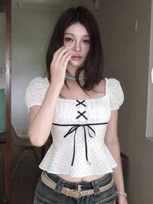 Joudiya 夏季全印花黑白波點短版上衣 蝴蝶結浪漫可愛 修身短袖女款 T-shirt 適合婚禮、日常、約會、宴會 - 白色 - 查看 3