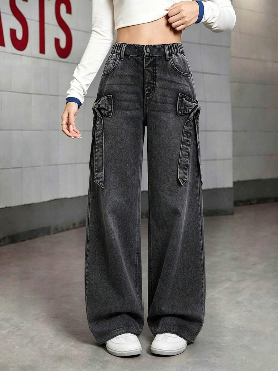 SHEIN 2025春夏季新款女童休閒百搭可愛蝴蝶結設計口袋舒適柔軟寬鬆直筒水洗牛仔長褲,適合日常出遊 - 淺灰色 - View 1
