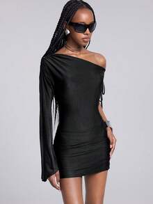 Airlisse Damen Sommer Y2K Hot Girl Kleid mit gerafftem Saum und asymmetrischen Ärmeln - Schwarz - Übersicht 4