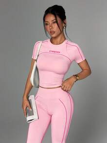 Velisys Velisys 女款緊身淺藍粉藍短袖圓領運動T恤與喇叭運動長褲套裝 健身房夏季運動休閒運動風 - 彩色 - 查看 5