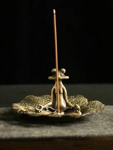 1PC Metal Kung Fu Frog Incense Holder Zen Meditation Frog Statue With Lotus Leaf Base Censer Stand For Yoga Relaxation Bedroom Desktop Ornament Home Decor Accent Miniature Figurine Set - Kung Fu Frog - View 1