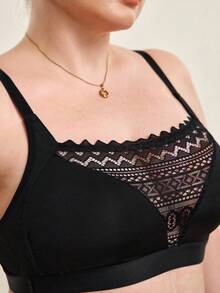 Hourtrue Plus Size Women Lace Patchwork Wireless Bra, Comfortable Lingerie - Black - View 10