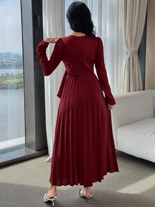 Modelyn 女款素色圓領標準肩長袖百褶長洋裝 - 酒紅色 - 查看 2