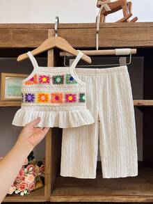 SHEIN Vintaside Kids 嬰兒(女嬰)休閒日常時尚細肩帶上衣配花卉刺繡精緻柔軟素色長褲套裝 夏季嬰兒外出可愛陽光穿搭 - 杏色 - 查看 3