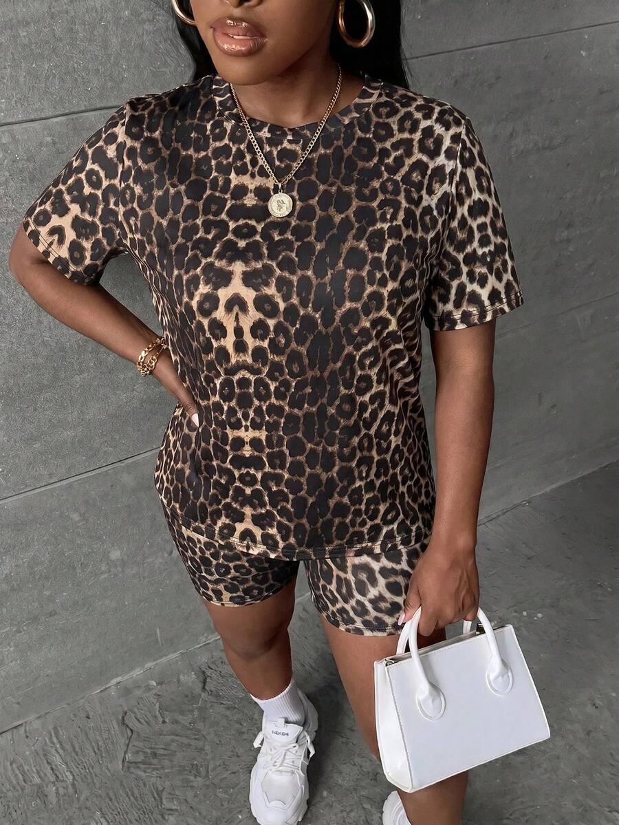 Slaydiva Plus Size Leopard Print Round Neck Short Sleeve Top And Shorts 2 Pieces Set