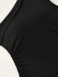 GlowEve 女款黑白配色拼接單肩迷你洋裝，抓皺高腰修身貼身洋裝，泡泡裙擺，優雅日常休閒洋裝，約會度假穿搭，辦公通勤夏季派對短洋裝 - 黑與白 - 查看 6