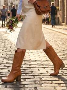 Knee-Length Western Boot With Decorative Embroidery And Square Heel - 咖啡棕 - 查看 2
