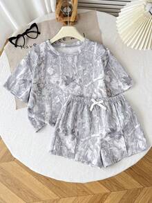 SHEIN 2piezas/Set Camiseta Corta Holgada para Niñas Preadolescentes + Pantalones Cortos Casuales con Cordón en la Cintura y Estampado de Camuflaje, Pantalones Cortos para Niños, Conjunto de Ropa Casual Diaria - Gris - Ver 4