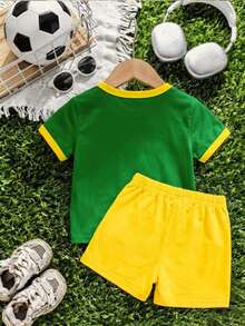 SHEIN 嬰幼兒男女通用巴西隊主題運動套裝，短袖T恤與短褲組合，適合室內、戶外、日常穿著、運動、玩耍、派對、攝影、度假與比賽 – 春/夏 - 彩色 - 查看 3