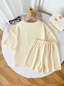 SHEIN Tween Girl Casual Everyday Versatile Comfortable Loose Round Neck Short Sleeve T-Shirt And Shorts Set - Yellow - View 5