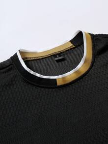Manfinity Homme Camiseta de punto jacquard de unicolor con textura y ribete dorado acanalado para hombre - Negro - Ver 5
