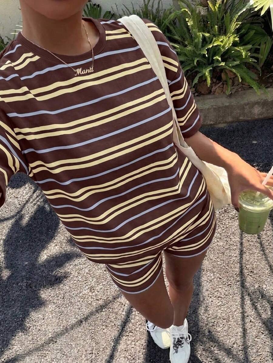 青少年女孩數位條紋圖案短袖上衣與短褲套裝,春夏季休閒舒適時尚,百搭夏季穿搭,適合戶外運動、戶外野餐、街拍、居家、校園、度假、禮物、日常穿著 - 彩色 - 查看 1