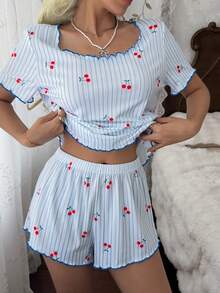 CottageSlumber Conjunto de pijama casual y romántico para mujer con top de manga corta de punto acanalado con cuello redondo, ribete de volantes, rayas azules y estampado de cerezas, y shorts - Azul - Ver 3