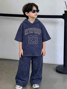 SHEIN Little Byeori 两件套儿童青少年男童休闲学院风舒适字母印花连帽T恤和直筒宽松运动裤套装，适合春夏季节、郊游、情人节、约会、旅行、度假、家庭聚会、返校、婚礼、晚宴、运动、生日派对等场合。 - 彩色 - 查看 7