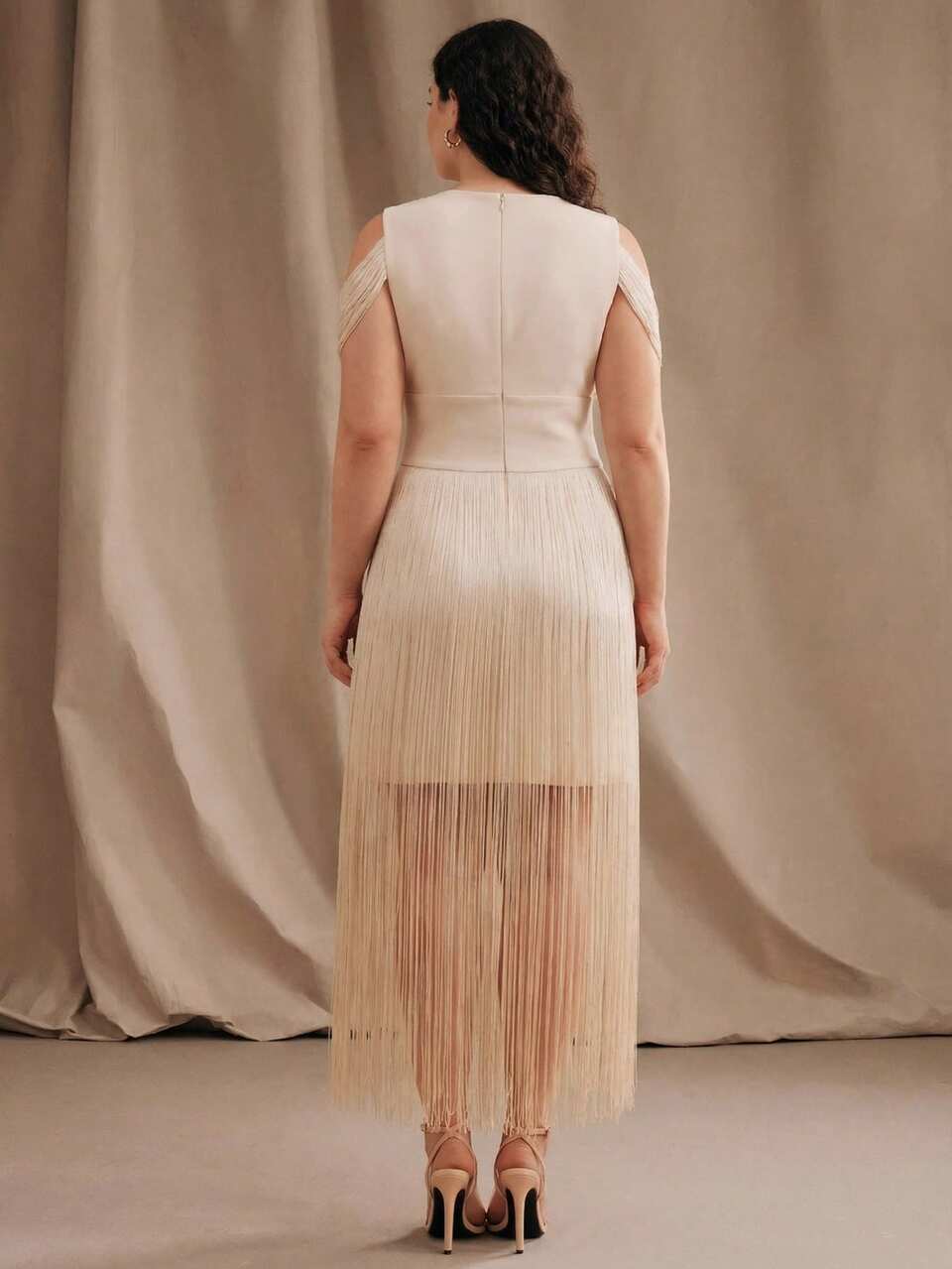 Plus Size Women's Solid Color Fringe V-Neck Elegant Party Dress