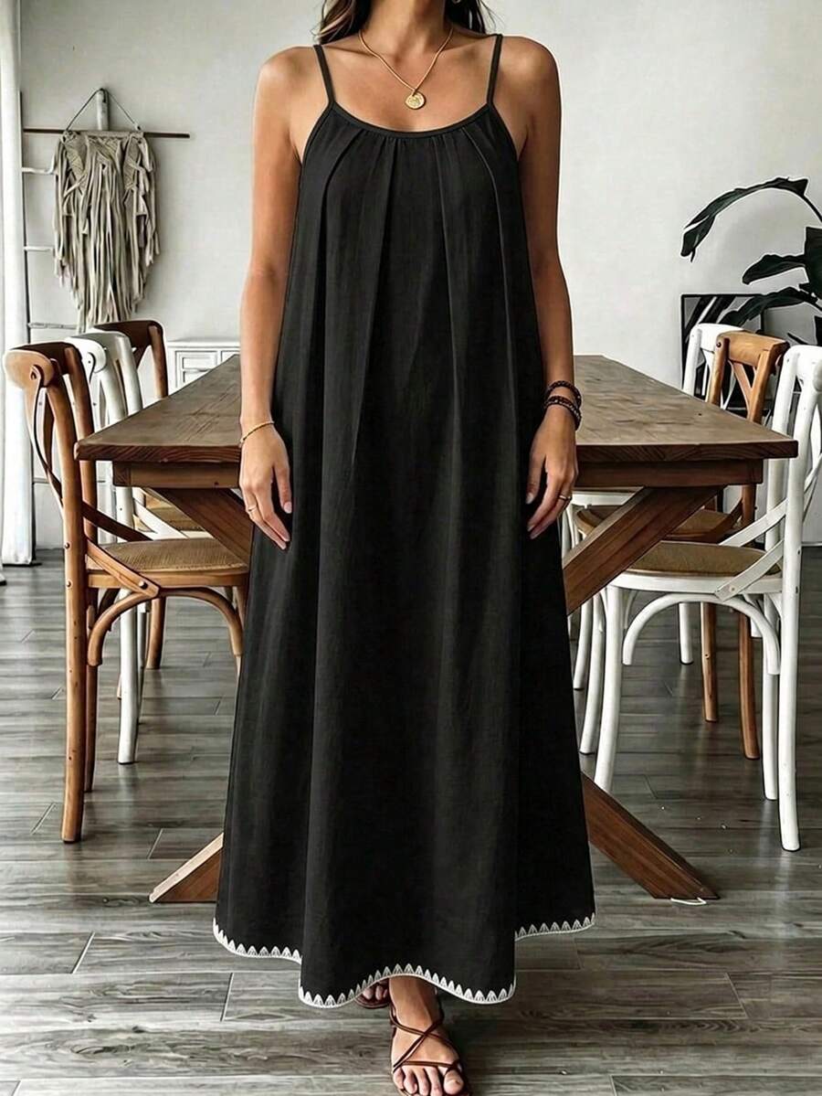 EMERY ROSE Plus Size Black Solid Color Spaghetti Strap Backless Vacation Style Loose Comfortable Dress, Beach Dress, Contrast Color Machine-Made Shell Flower Special Craft Spaghetti Strap Dress, Bohemian Style Vacation Wear