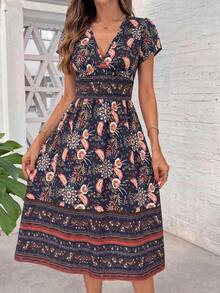 SHEIN Clasi Đầm midi nữ mới thanh lịch cổ chữ V tôn eo tôn dáng có túi họa tiết hoa, đầm đi biển mùa hè - màu đen - Xem 8