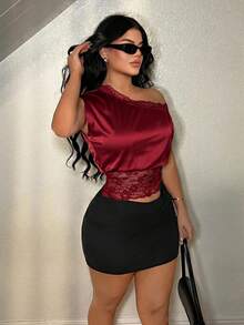 SHEIN SXY 酒紅色優雅蕾絲拼接單肩領口上衣 - 酒紅色 - 查看 7