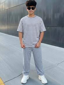 SHEIN 2件組兒童青少年男孩花卉灰色條紋短袖上衣與長褲運動褲套裝，休閒學院風，舒適簡約實用 - 灰色 - 查看 5