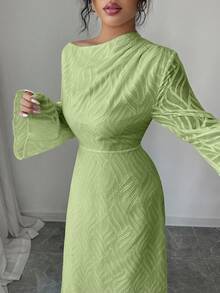 Modelyn Women's Elegant Textured Fabric Flare Sleeve Waist Cinched Dress, Suitable For Spring & Autumn - Green - View 7