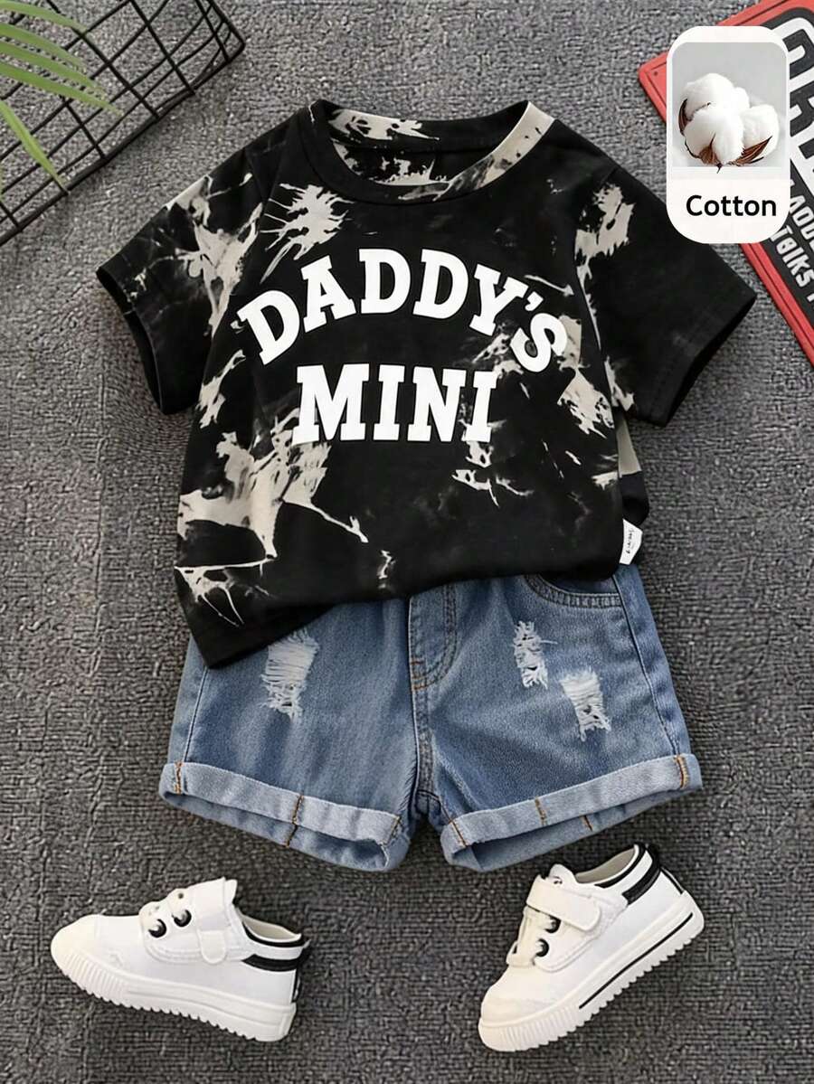 SHEIN 中性嬰兒男/女嬰 2套裝 春夏休閒可愛親子口號紮染短袖T恤與牛仔短褲套裝,嬰兒男童套裝,嬰兒男童夏季衣物,街頭風,父親節嬰兒衣物 - 黑色 - 查看 1