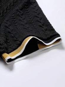 Manfinity Homme Men's Knit Jacquard Solid Texture Gold Trim Ribbed T-Shirt, Holiday - Black - View 7