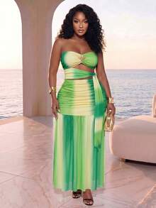 Poshavie Poshavie 大码女式无肩带长款连衣裙：采用镂空设计、系带细节、海星形金属扣和透明网纱面料——这款绿色礼服非常适合捕捉海边日落的氛围或作为游轮服装穿着。 - 綠色 - 查看 3