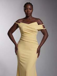 Elitara Plus Size Elegant Luxurious Tube Top Knotted Textured Fabric Dress For Formal - Yellow - View 2