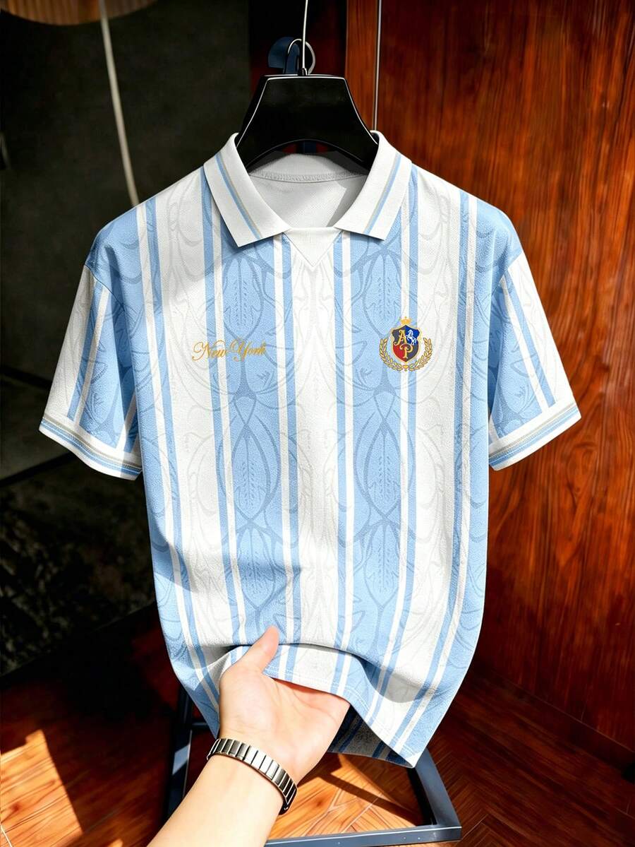 Aesthetic Post 美式復古字母徽章條紋 Polo 衫，夏季對比色領口寬鬆休閒棒球短袖上衣，中性休閒球衣上衣，男款圖案 T 恤，女款圖案 T 恤，男款時尚運動上衣，棒球/棒球用品 - 彩色 - 查看 1