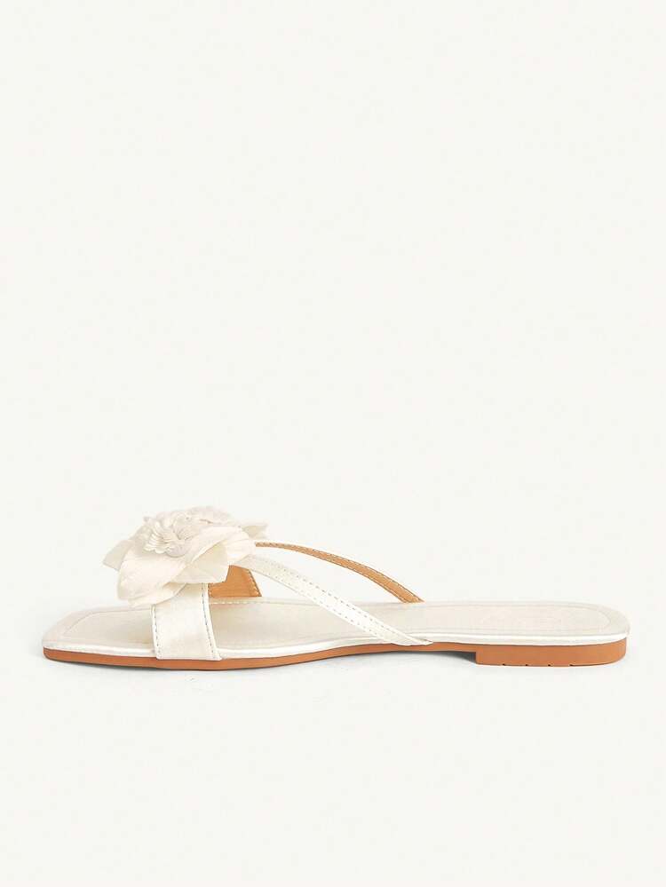 CUCCOO CHICEST New Beige Square Toe Internet Celebrity Flower Fashion Comfortable Women Flat Sandals