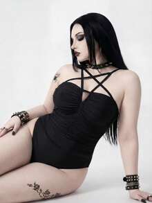 ROMWE Goth 2026春夏大尺碼露背泳裝，純色哥德風交叉前領式女款一件式泳衣套裝 - 黑色 - 查看 4