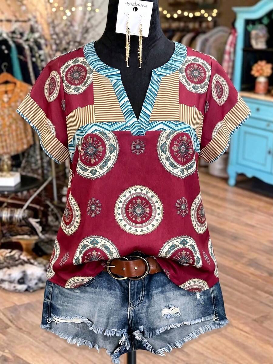 Linhara Áo sơ mi nữ size lớn phong cách Bohemian họa tiết hình học tay ngắn cổ chữ V, áo blouse rộng thoải mái phong cách vintage, cổ tương phản kiểu Pháp, đi biển nghỉ dưỡng, đi làm, đi chơi hàng ngày, áo mặc đa năng - Màu Đỏ Sâu - Xem 1
