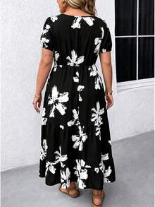 EMERY ROSE Vestido Maxi para Mujer Talla Grande con Cuello Cuadrado, Manga Corta, Estampado y Bajo con Volantes - Blanco y Negro - Ver 2