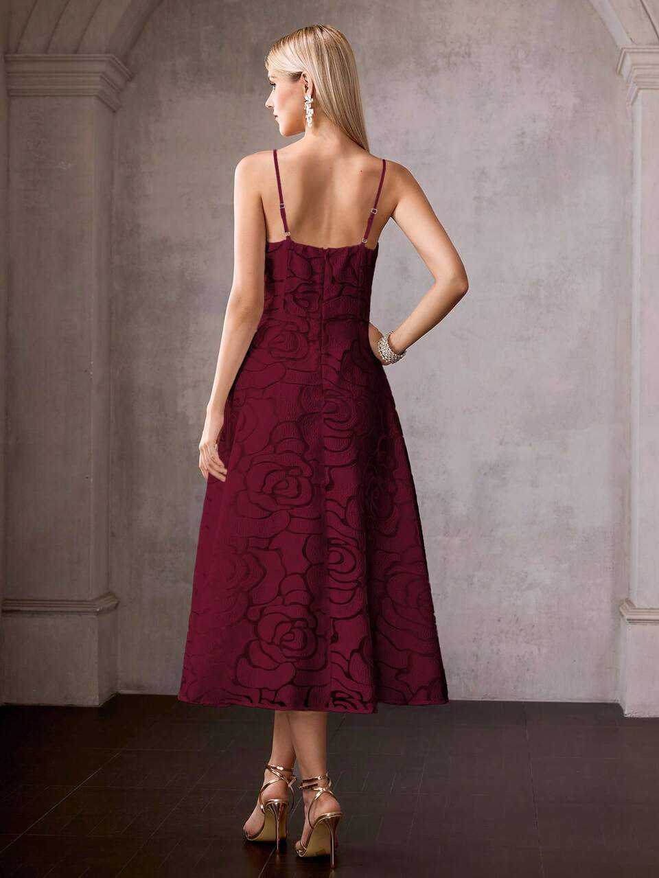 FASHIONABLE & ELEGANT NEW WAIST-CINCHING SLIMMING ARTISTIC ROSE TEXTURED A-LINE WOMEN'S SLIP DRESS