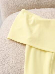 GlowEve Elegant Cream Yellow Off-Shoulder Evening Dress, Fitted Bodycon Lace Applique Mesh Slit Dress, Party Gown - Light Yellow - View 4