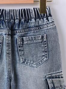 SHEIN Mirajuku 男童復古工裝捲邊牛仔長褲，夏季新品，百搭休閒街頭風，復古風格，水洗磨損工藝，彈性腰帶，大口袋，捲邊褲腳，兒童節、日常早午餐約會、畢業派對、海邊週末出遊、日常通勤、度假氛圍、島嶼風休閒工裝牛仔長褲 - 淺色水洗藍 - 查看 7
