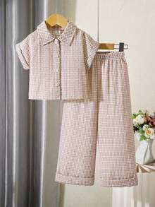 SHEIN Elladie kids 女童小格紋翻領鈕扣休閒襯衫上衣與直筒長褲2件組，適合日常休閒出遊與上學 - 卡其色 - 查看 1