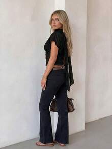 SHEIN Glamour Áo kiểu nữ gợi cảm màu xanh ô liu cổ chữ V phối lưới xuyên thấu và viền ren - Áo blouse không tay thanh lịch cho mùa hè, phù hợp hẹn hò, tiệc tùng hoặc mặc thường ngày - màu đen - Xem 5