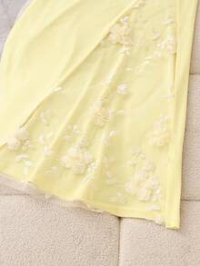 GlowEve Elegant Cream Yellow Off-Shoulder Evening Dress, Fitted Bodycon Lace Applique Mesh Slit Dress, Party Gown - Light Yellow - View 5