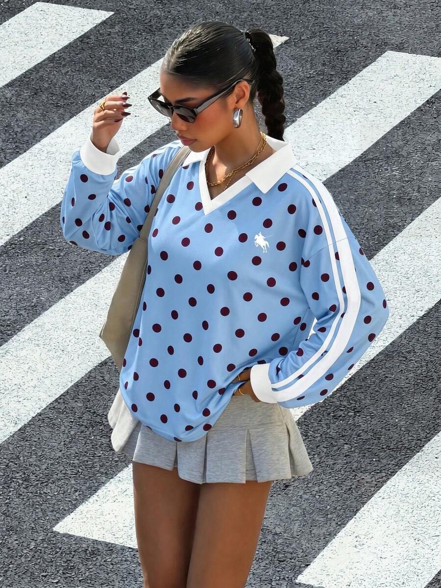 Muchica 女士休闲浅黄色Polo衫,搭配撞色棕色领子和条纹袖子。马匹印花增添复古、学院风、经典、时尚、青春和街头潮流气息。面料顺滑舒适,是秋季的理想之选。 - 彩色 - 查看 1